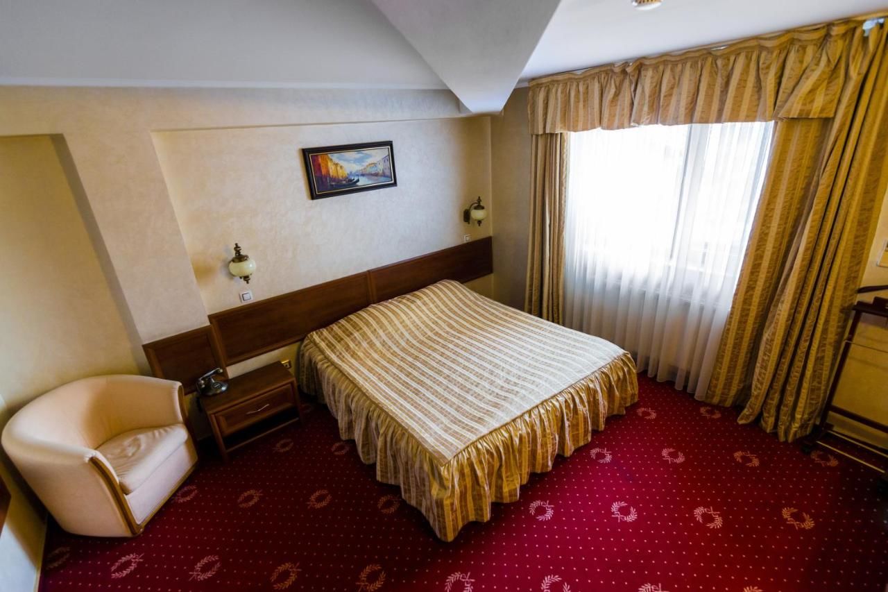 Отель Hotel Golden House Крайова-22